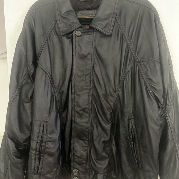 Men's Black Leather  Bomber Jacket - Picture 1 of 8